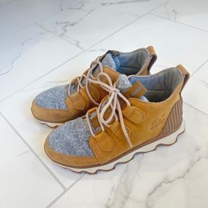 SOREL Kinetic Caribou Boots